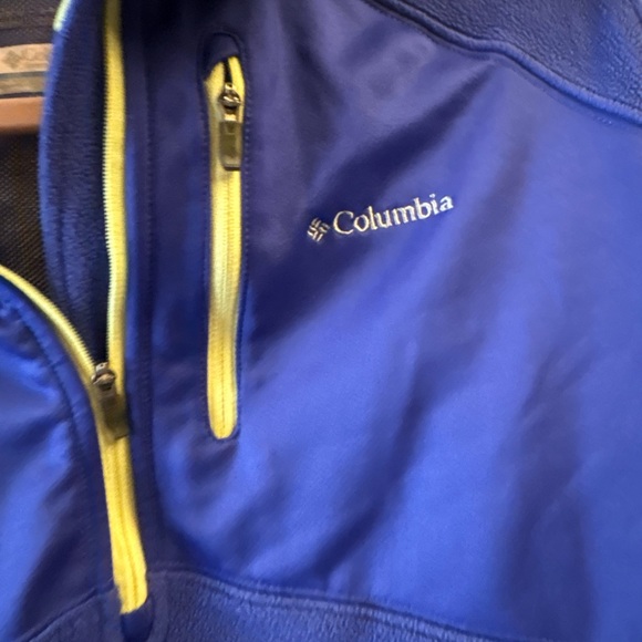 Columbia Quarter Zip - Picture 2 of 4